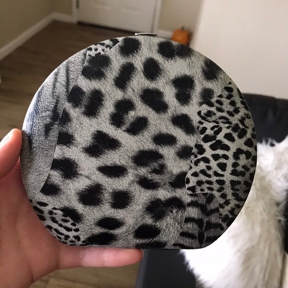 Manicure/Makeup Tool Set 🖤 - Picture 2 of 3